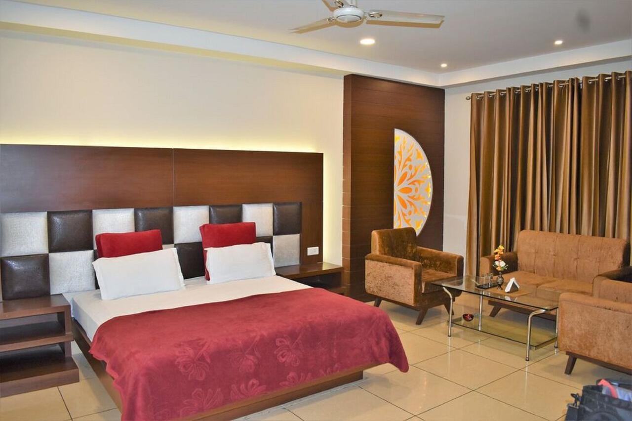 Hotel Ashish Continental Фагвара Екстер'єр фото